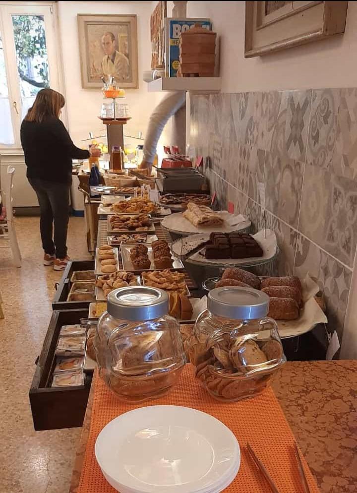 Vegan B&B Meuble Adriana 西尔米奥奈 外观 照片