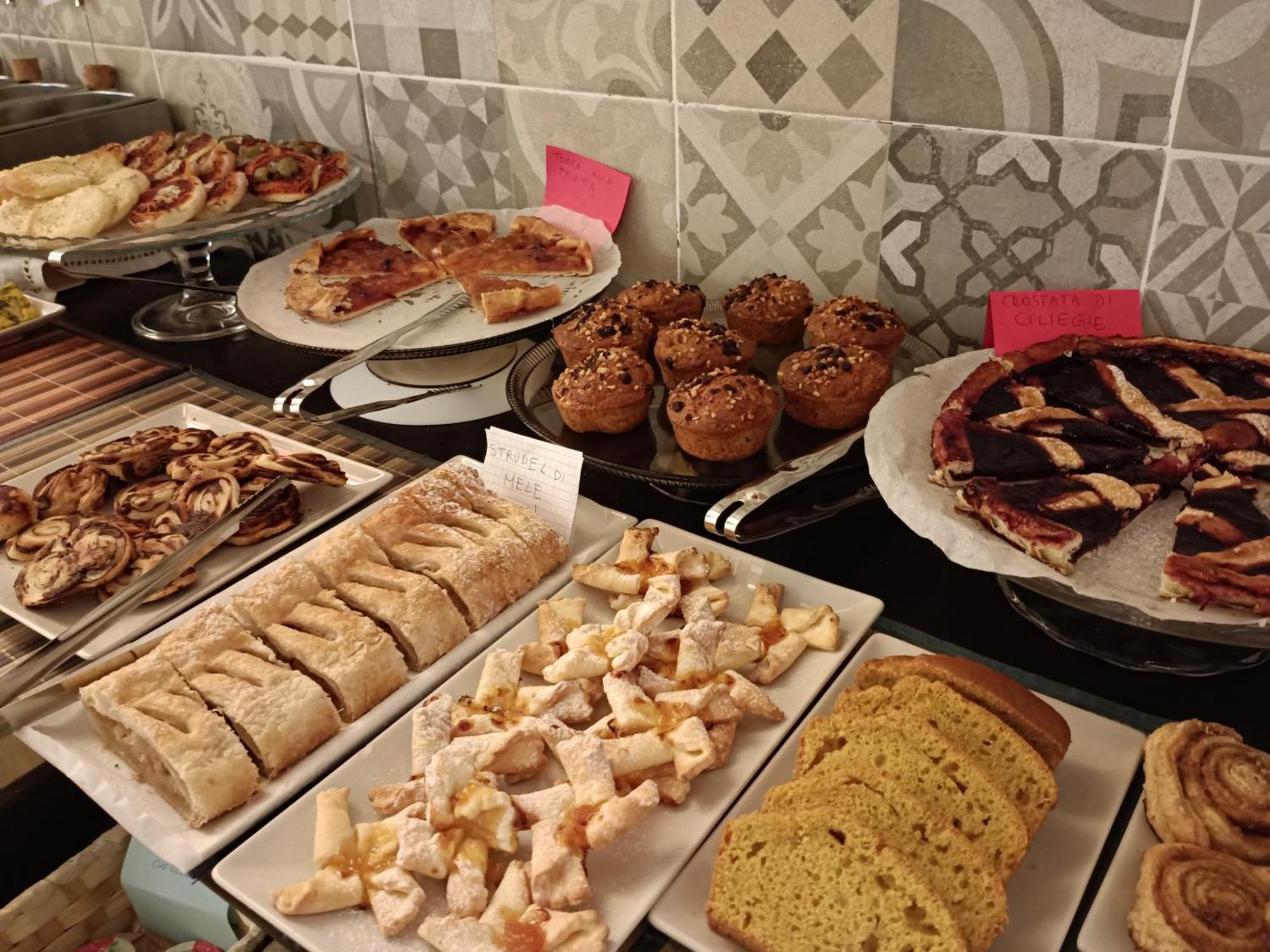 Vegan B&B Meuble Adriana 西尔米奥奈 外观 照片